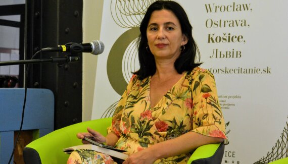 Şebnem İşigüzel : Nacházíme útěchu ve virtuálním světě. Šedesátá léta měla jinou chuť